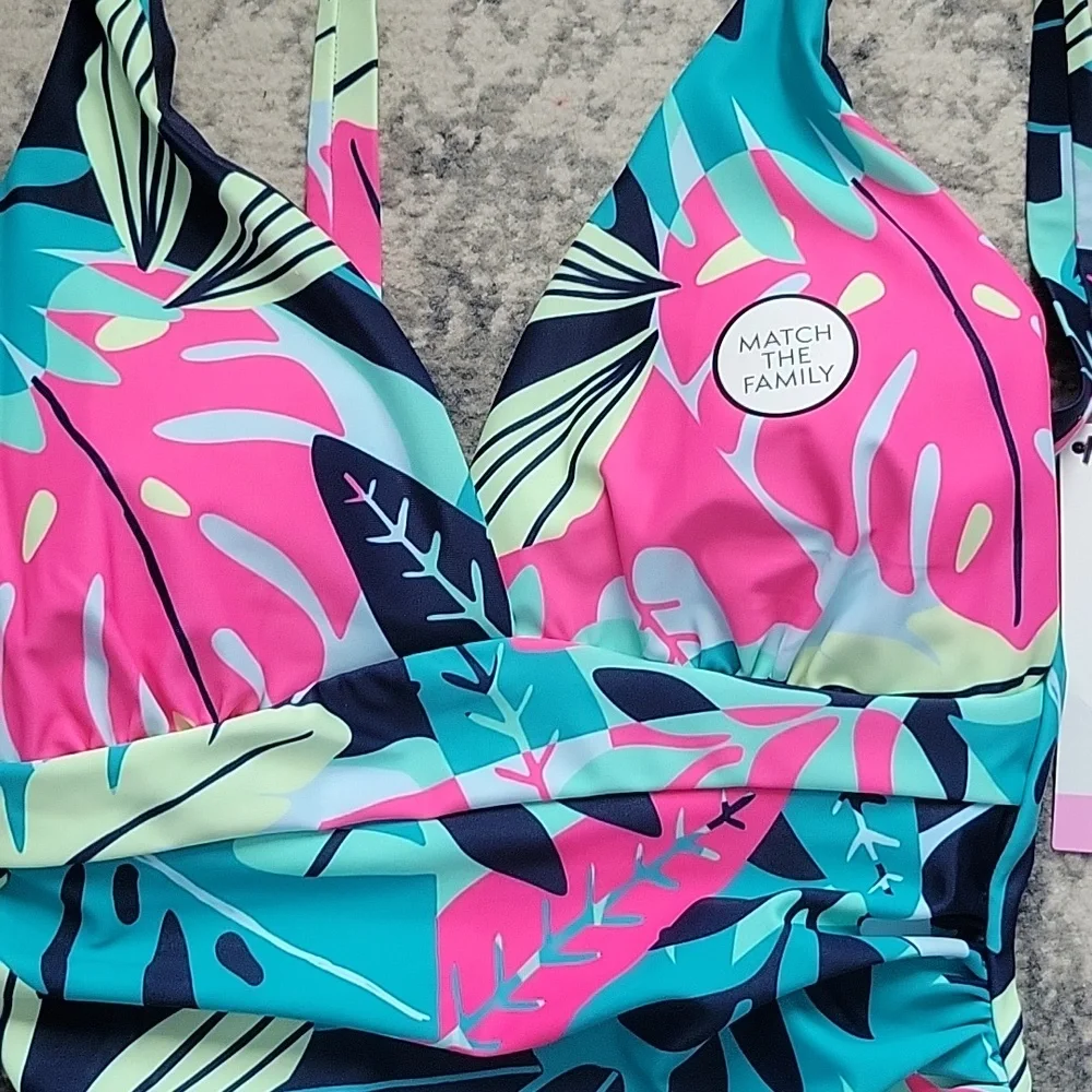 N/A bold tropical